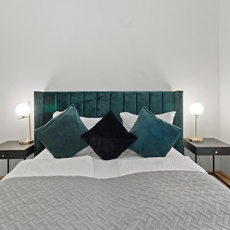 Balcony Apartment I 50 M² I Near City Center Bécs Kültér fotó