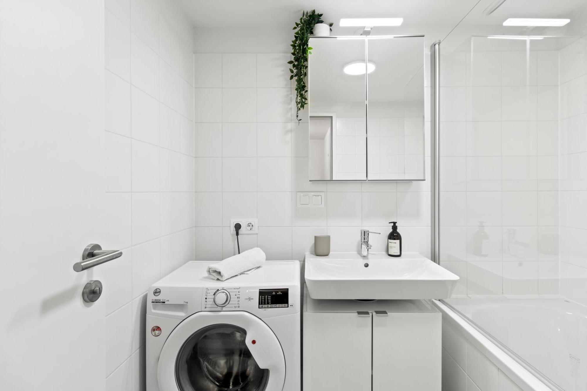 Balcony Apartment I 50 M² I Near City Center Bécs Kültér fotó